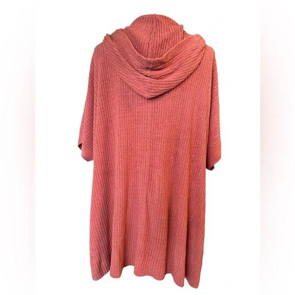 Barefoot Dreams Relaxed Oversized Short Sleeved Ribbed Hoodie - Picture 5 of 10